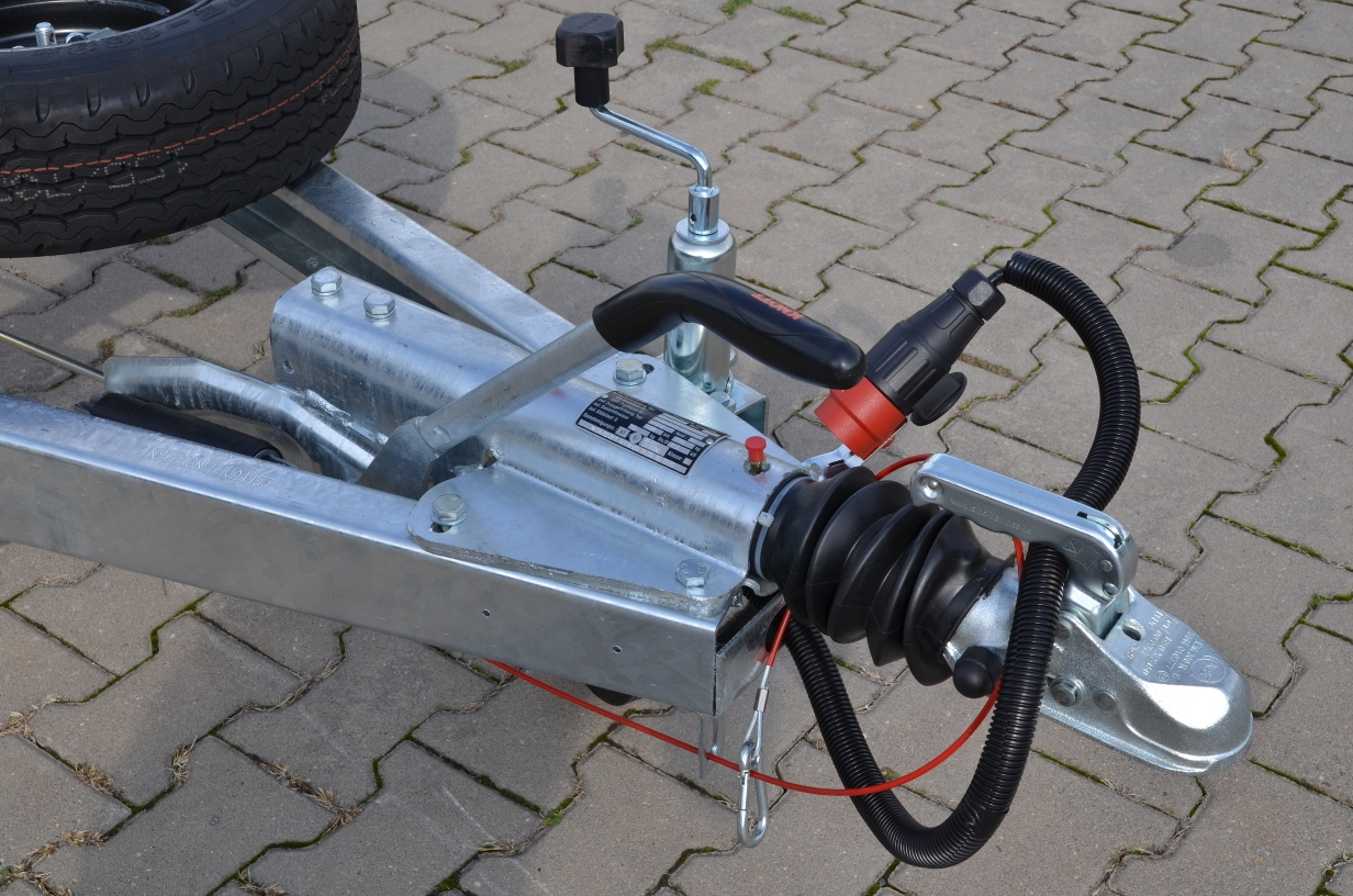 Trubka ohebná (krkavice) k mechanické ochraně kabelů černá