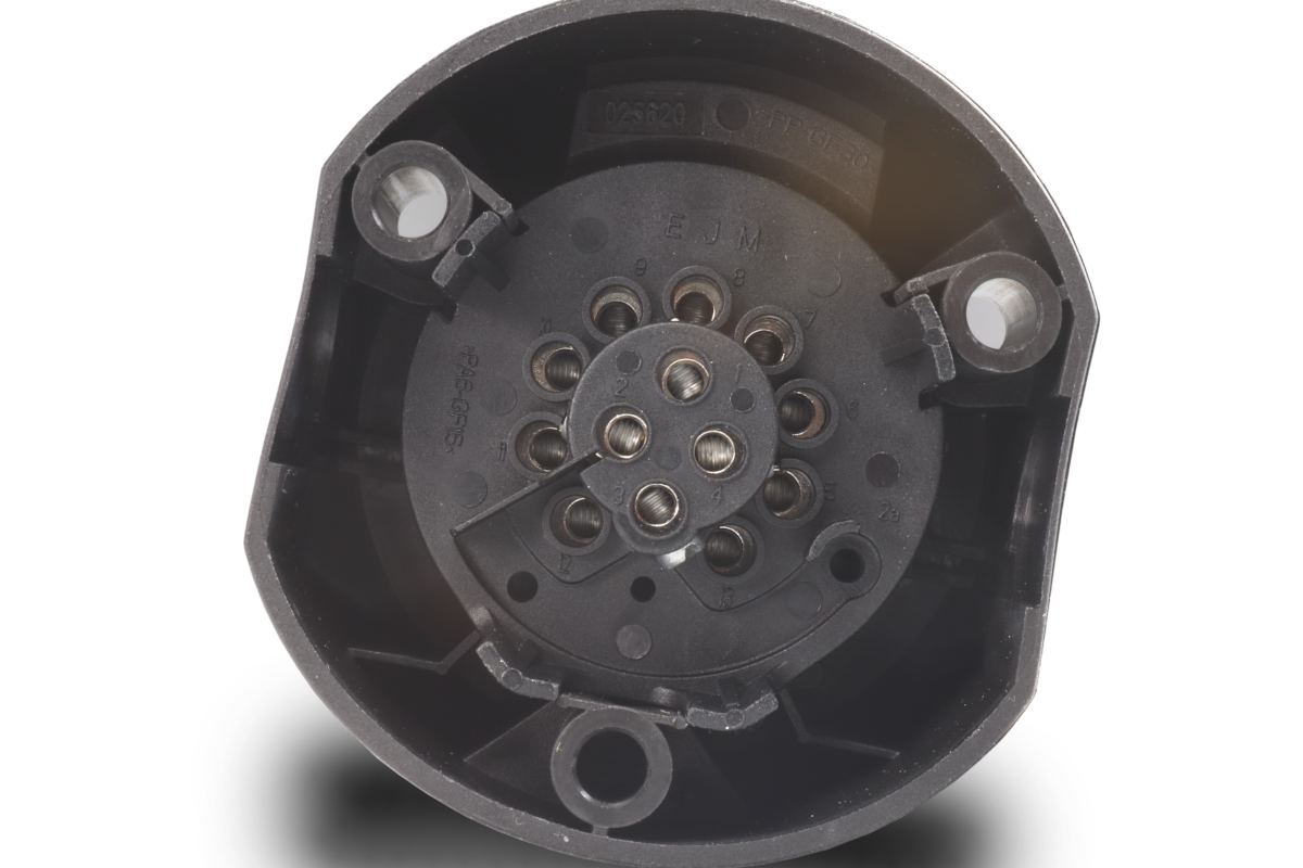 Zásuvka 13 pólů 12V plastová + podložka JAEGER