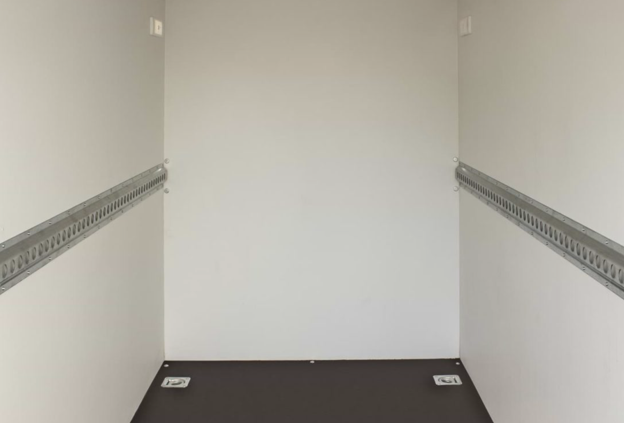 Skříňový přívěs Temared BOX 3015/2 | 300 x 147 x 180 cm | 2x750 kg