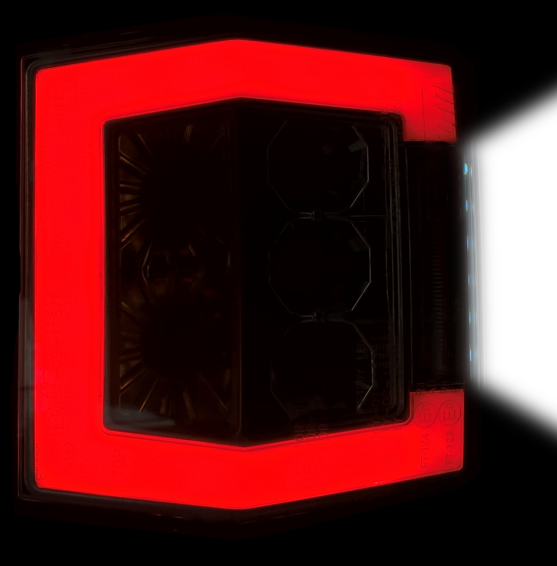 Svítilna Fristom FT-121 T sdružená LED 12-36V, L/P-BL/BR/KO/RZ, baj5 