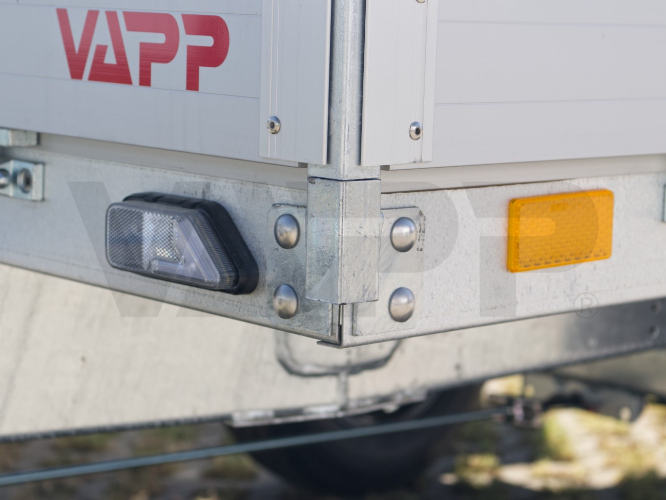 Držák rohového sloupku 25x25mm na přívěs AGADOS VZ 22 EXPRESS, VZ 32 EXPRESS