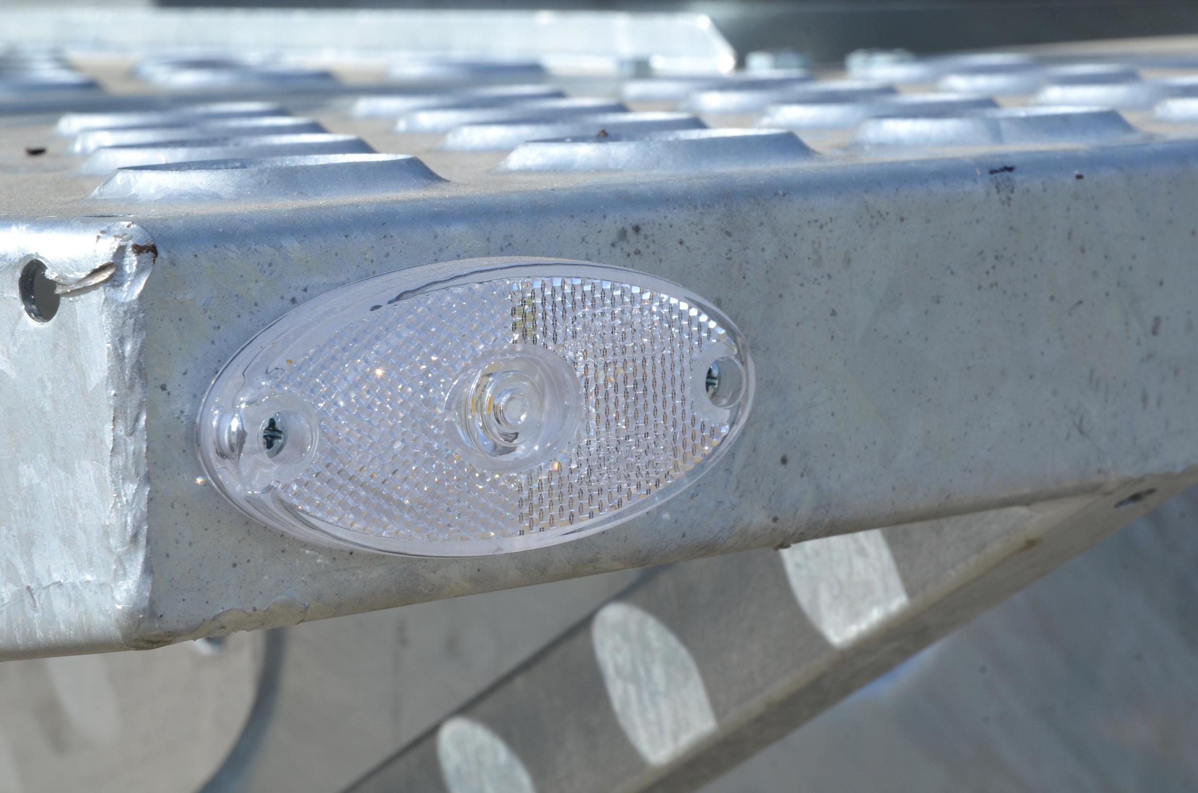 Svítilna přední obrysová LED WAS W64, 12-24V, eliptická 