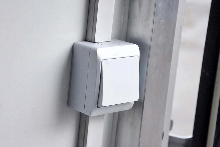 WIOLA skříňový 297x150x165 2700 kg