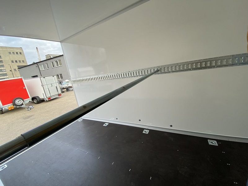 WIOLA skříňový 500x230x215 3500 kg